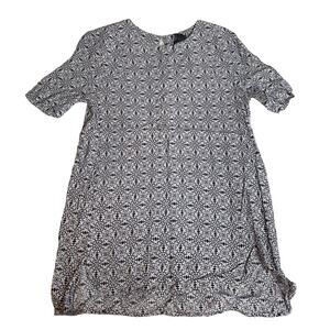 H&M Black White Short Sleeve Blouse 6 Small‎ Work Office Dress Shirt